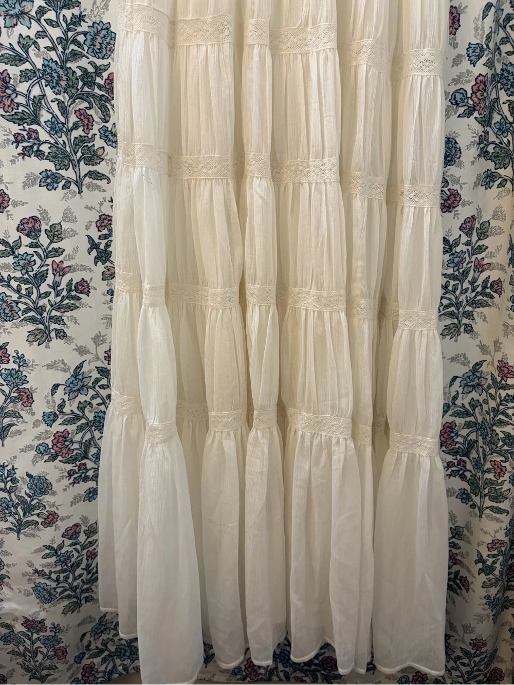 Abercrombie & Fitch Ivory Tiered Maxi Dress V-Neck Sleeveless